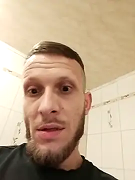 Snapshot of hoot_denis28 chatting on 12-21-24, 05:18 hoot denis28 online show from 12-21-24, 05:18