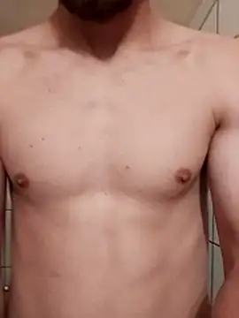 Snapshot of hoot_denis28 chatting on 12-28-24, 01:29 hoot denis28 online show from 12-28-24, 01:29