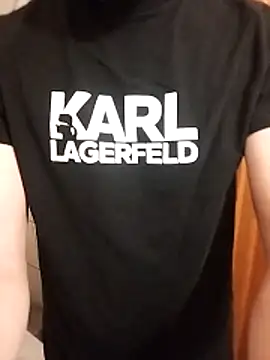 Snapshot of hoot_denis28 chatting on 12-31-24, 10:34 hoot denis28 online show from 12-31-24, 10:34