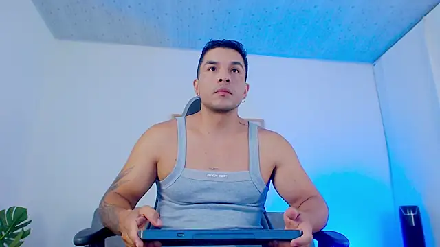 estebandelouis online show from 04-11-26, 11:14