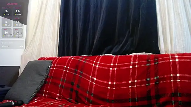 Snapshot of Blond_Woman chatting on 12-02-24, 03:58 Blond Woman online show from 12-02-24, 03:58