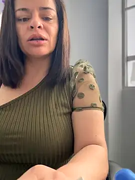 NATHALIA-28  online show from 11-14-25, 12:04