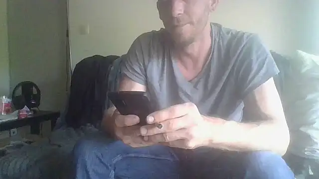 Snapshot of mohican69hot chatting on 04-19-26, 04:06 mohican69hot online show from 04-19-26, 04:06