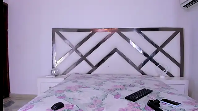 aishasounders online show from 12-01-24, 11:04