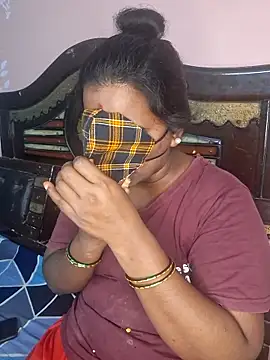 Snapshot of anitha906 chatting on 10-06-25, 05:10 anitha906 online show from 10-06-25, 05:10