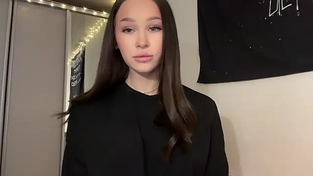 ur molly online show from 03-25-26, 06:19