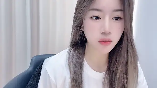 chloe-01 online show from 12-04-24, 04:21