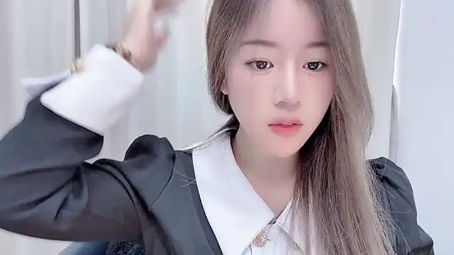 chloe-01 online show from 12-12-24, 04:37