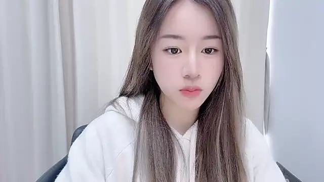 chloe-01 online show from 12-29-24, 04:48