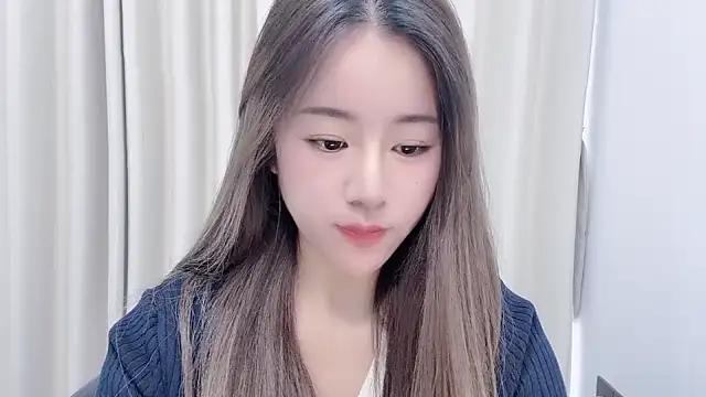 chloe-01 online show from 01-10-25, 04:12