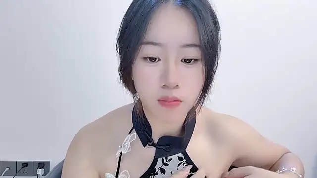 chloe-01 online show from 12-19-25, 04:19