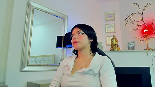 Snapshot of NattashaHotson chatting on 01-08-25, 10:15 NattashaHotson online show from 01-08-25, 10:15