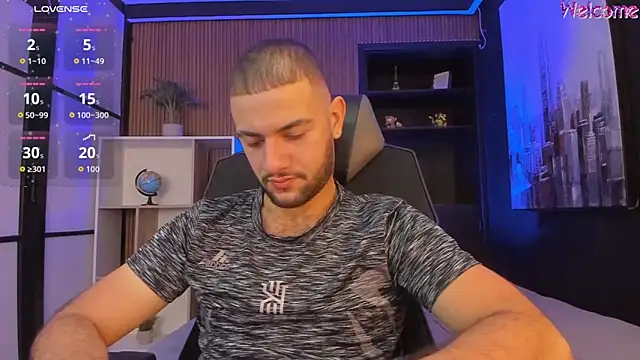 MaximusDick1  online show from 03-26-26, 12:33