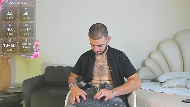Snapshot of MaximusDick1_ chatting on 06-19-26, 12:09 MaximusDick1 online show from 06-19-26, 12:09