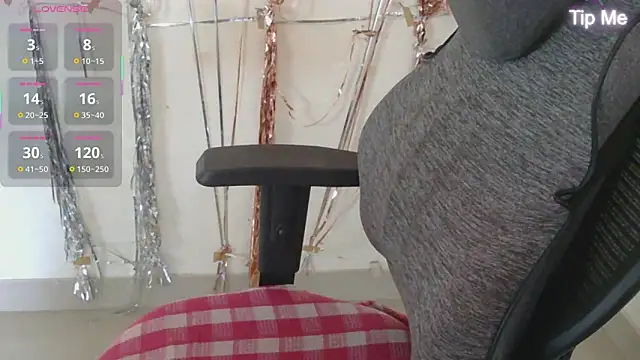 Snapshot of punemodel chatting on 06-17-26, 07:22 punemodel online show from 06-17-26, 07:22