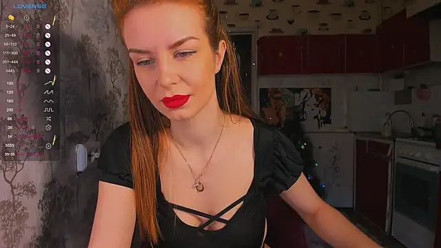 Snapshot of the_perfectgirl chatting on 01-17-25, 09:49 the perfectgirl online show from 01-17-25, 09:49