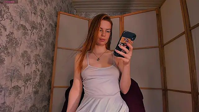 Snapshot of the_perfectgirl chatting on 03-20-25, 12:43 the perfectgirl online show from 03-20-25, 12:43