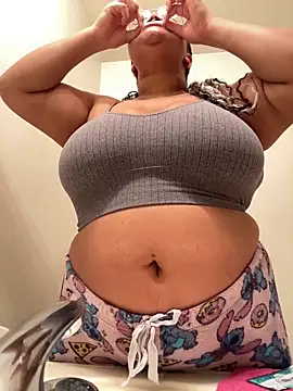 Snapshot of Ectorius chatting on 12-16-25, 02:38 Ectorius online show from 12-16-25, 02:38