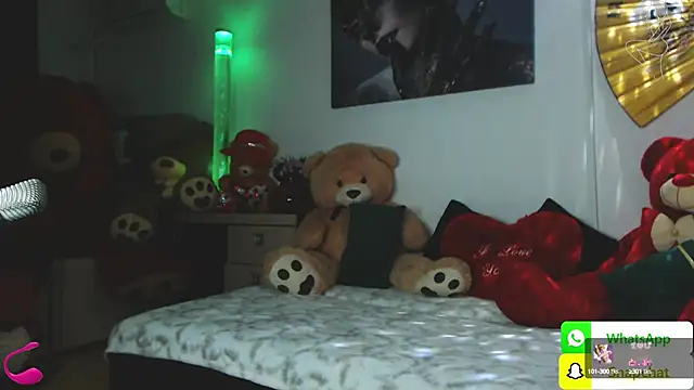 EvelynAisha online show from 03-05-25, 07:27