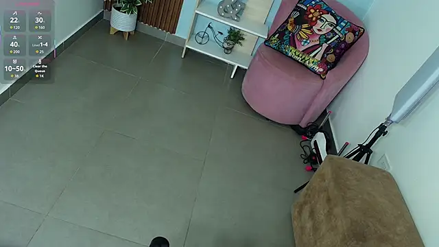 Dalila Sky online show from 10-31-25, 06:09