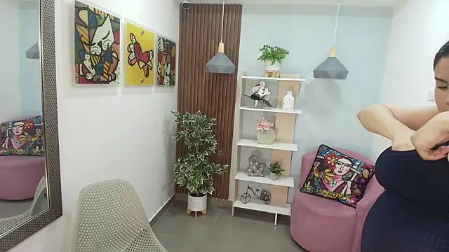 Dalila Sky online show from 12-19-25, 06:04