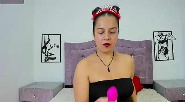 Snapshot of LunaSmitt chatting on 03-13-25, 01:32 LunaSmitt online show from 03-13-25, 01:32