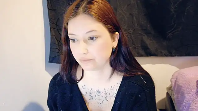 Snapshot of swett-veroniica chatting on 05-12-26, 01:08 swett-veroniica online show from 05-12-26, 01:08