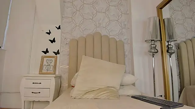 Foxy200   online show from 01-05-26, 08:23