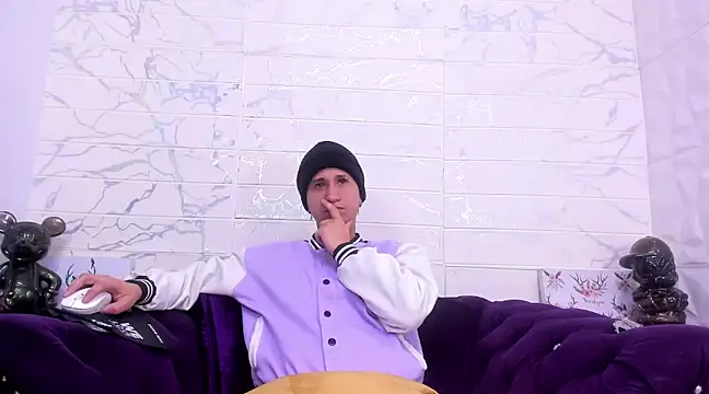 Snapshot of Im_Milan_Rs chatting on 01-27-25, 10:49 Im Milan Rs online show from 01-27-25, 10:49