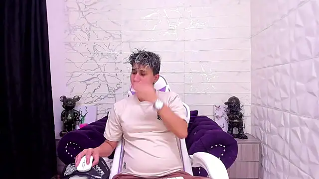 Snapshot of Im_Milan_Rs chatting on 02-05-25, 12:10 Im Milan Rs online show from 02-05-25, 12:10