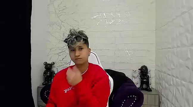 Snapshot of Im_Milan_Rs chatting on 02-13-25, 06:41 Im Milan Rs online show from 02-13-25, 06:41