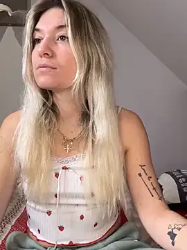 carlaaa online show from 11-19-25, 09:59