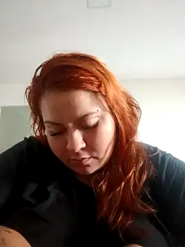 Snapshot of carola_hotwife chatting on 05-26-26, 01:07 carola hotwife online show from 05-26-26, 01:07