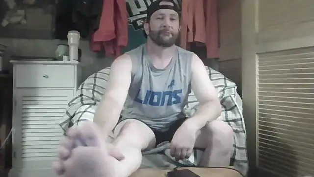 Snapshot of Edward_LongCock chatting on 07-18-26, 05:33 Edward LongCock online show from 07-18-26, 05:33