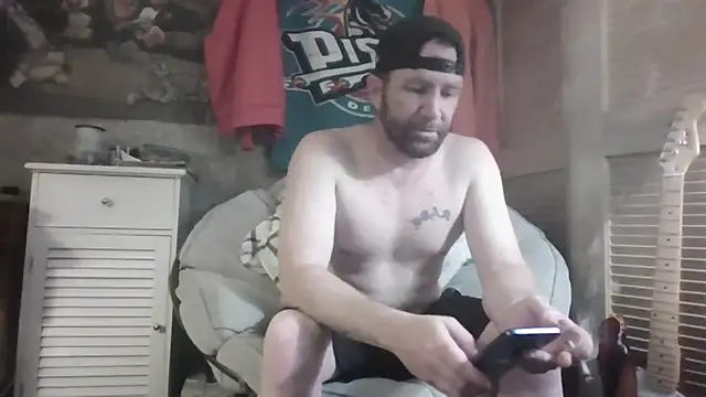 Snapshot of Edward_LongCock chatting on 07-21-26, 03:20 Edward LongCock online show from 07-21-26, 03:20