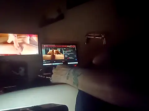 Snapshot of tus_ordenes_mis_deseos chatting on 10-14-25, 05:30 tus ordenes mis deseos online show from 10-14-25, 05:30