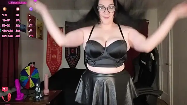 Snapshot of TheGothMilf chatting on 06-20-26, 04:37 TheGothMilf online show from 06-20-26, 04:37