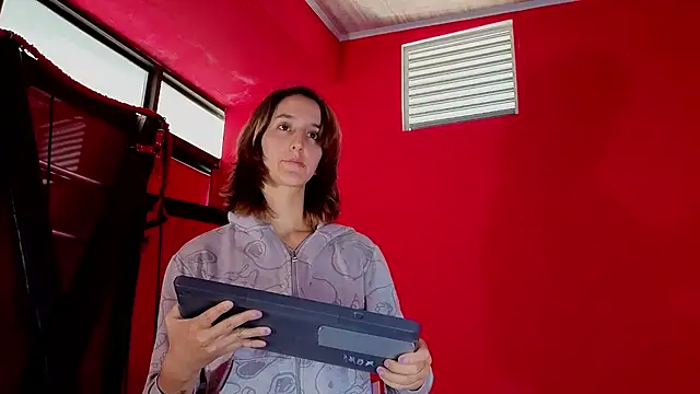 Ambar Roux  online show from 05-09-26, 01:27