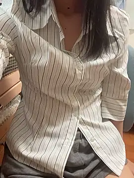 Snapshot of Mei_0906 chatting on 10-04-25, 06:00 Mei 0906 online show from 10-04-25, 06:00