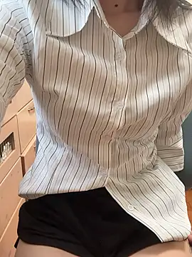 Snapshot of Mei_0906 chatting on 03-28-26, 04:45 Mei 0906 online show from 03-28-26, 04:45