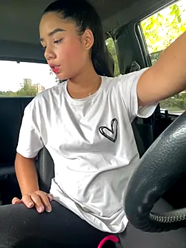  Luana online show from 11-05-25, 07:47