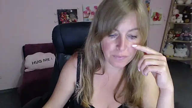 Snapshot of Hot_Milady chatting on 07-09-26, 07:45 Hot Milady online show from 07-09-26, 07:45