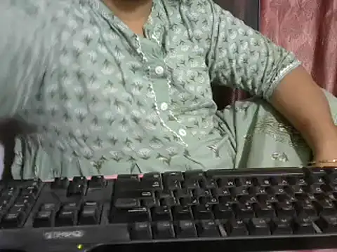 Snapshot of Naughty_Nityaa chatting on 01-02-25, 09:33 Naughty Nityaa online show from 01-02-25, 09:33