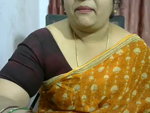 Snapshot of Naughty_Nityaa chatting on 01-15-25, 04:54 Naughty Nityaa online show from 01-15-25, 04:54