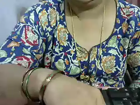 Snapshot of Naughty_Nityaa chatting on 01-19-25, 06:21 Naughty Nityaa online show from 01-19-25, 06:21