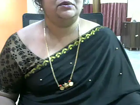 Snapshot of Naughty_Nityaa chatting on 02-09-25, 06:58 Naughty Nityaa online show from 02-09-25, 06:58