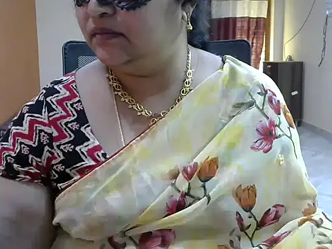 Snapshot of Naughty_Nityaa chatting on 02-11-25, 10:26 Naughty Nityaa online show from 02-11-25, 10:26
