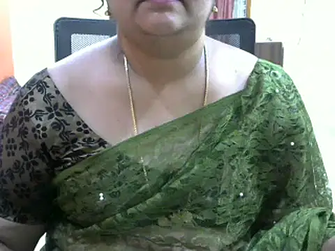 Snapshot of Naughty_Nityaa chatting on 02-13-25, 04:50 Naughty Nityaa online show from 02-13-25, 04:50