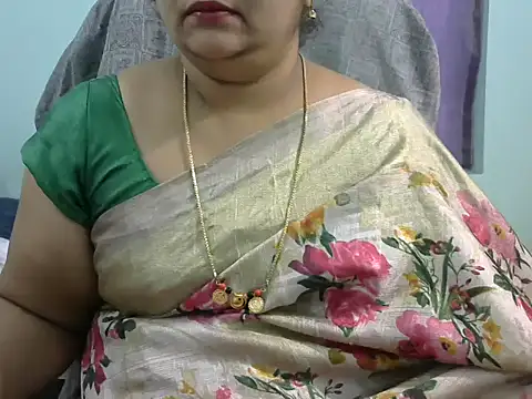 Snapshot of Naughty_Nityaa chatting on 03-05-25, 04:02 Naughty Nityaa online show from 03-05-25, 04:02