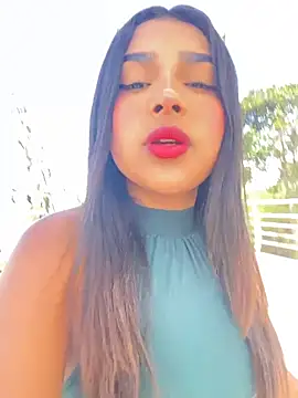 Snapshot of Mariangel_11 chatting on 05-19-26, 02:56 Mariangel 11 online show from 05-19-26, 02:56